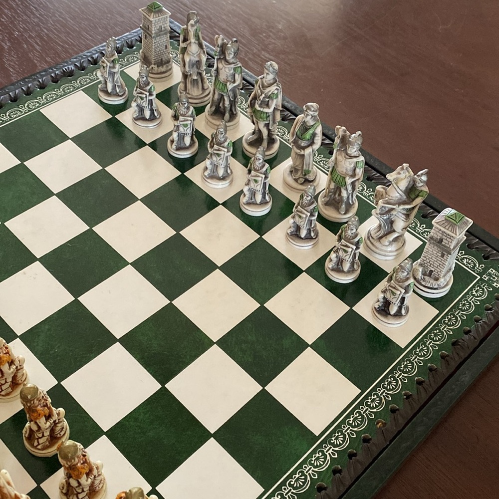 Chess Set-Self Contained. - Picture 1 of 16